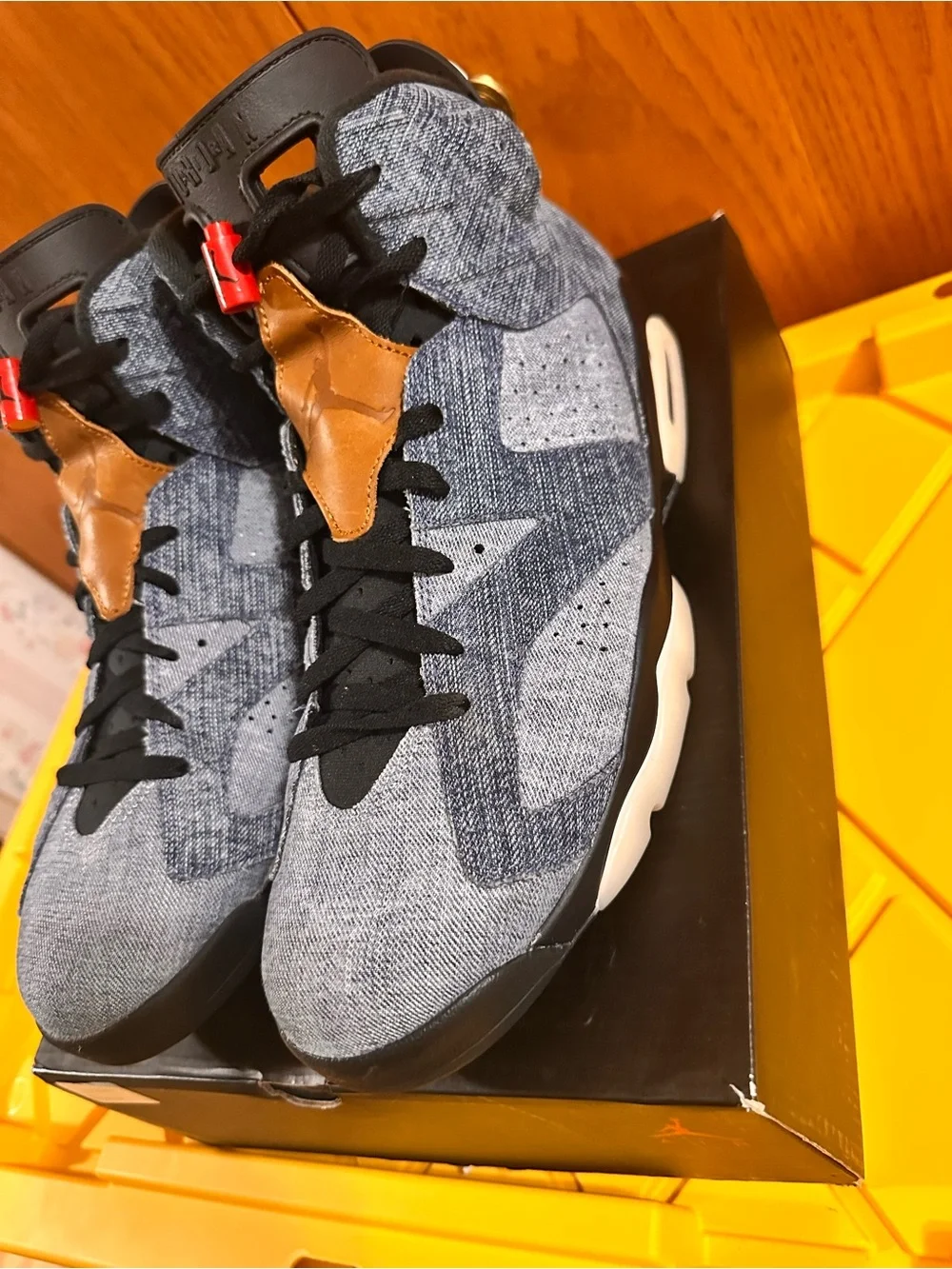 Nike Air Jordan 6 VI Retro 